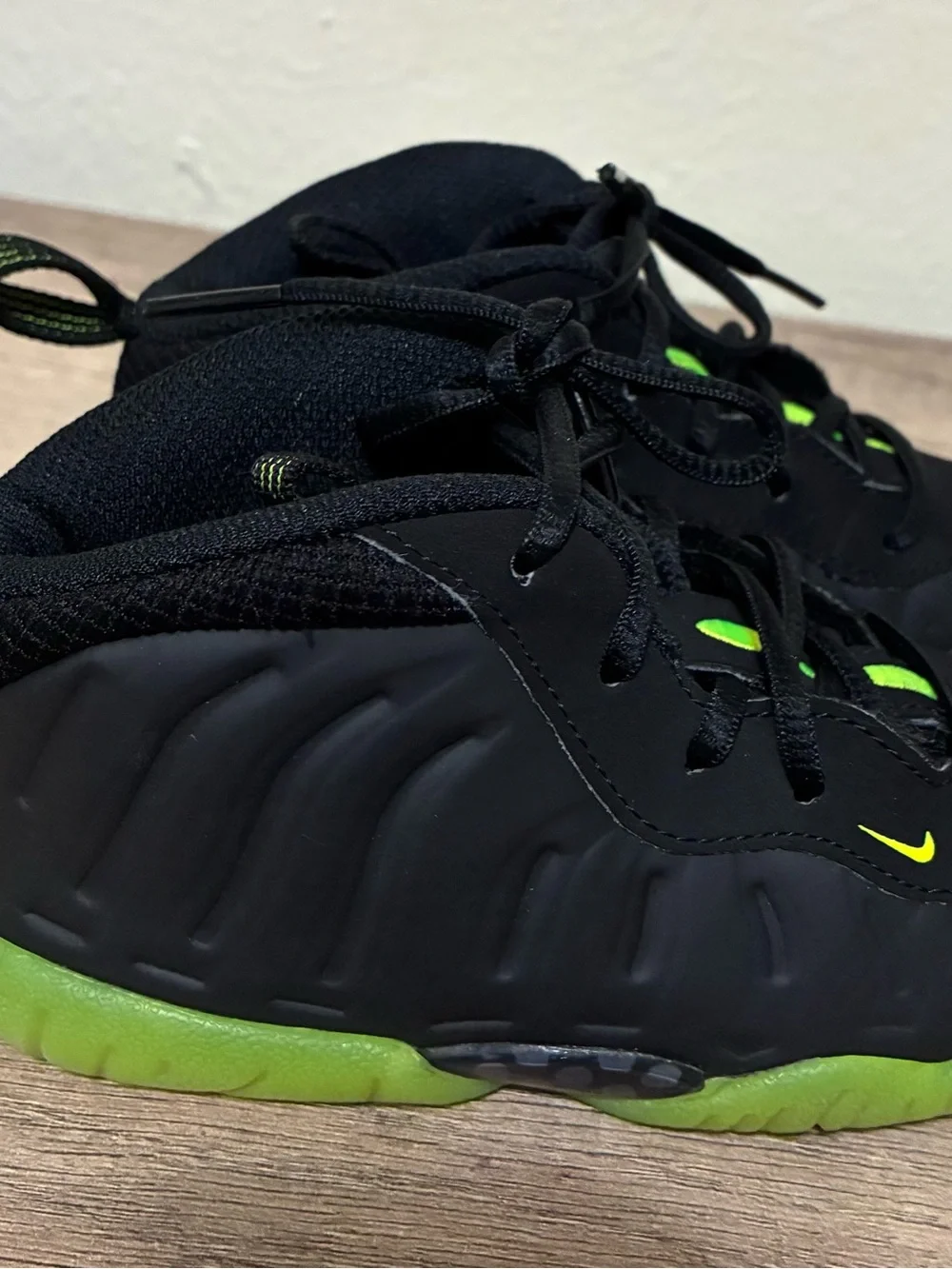 Nike little Posite toddler Sneakers